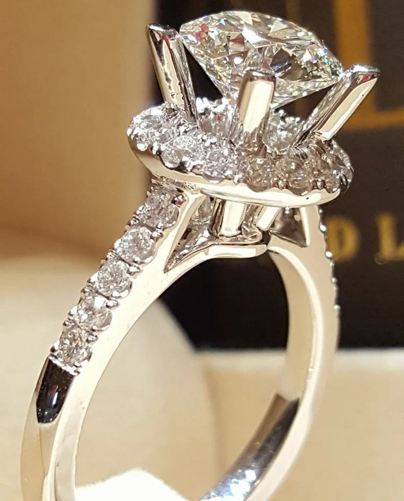 luckacco new 925 sterling silver ring simulation diamond cz ring, suitable for female charm jewelry engagement gifts