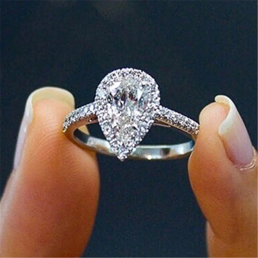 Luckacco daily picks Hot Sale Water Drop Design Women Ring Micro Paved Crystal Zircon Elegant Bridal Wedding Engagement Jewelry Ring for Lover
