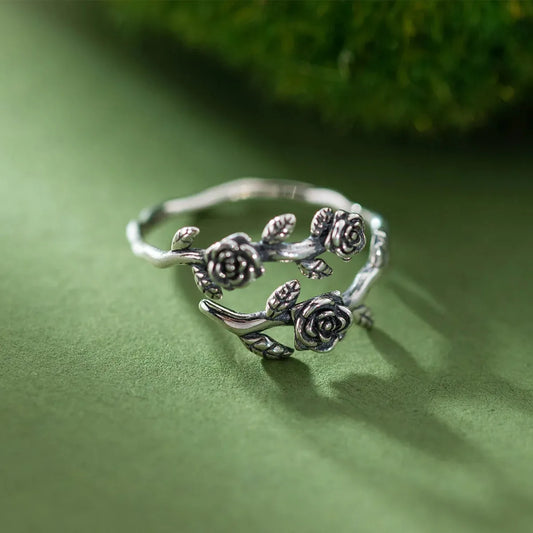 Luckacco Mandala Flower Exquisite Black and White Ring for Women Personality Metal Punk Party Finger Ring Fashion Jewelry Accessories