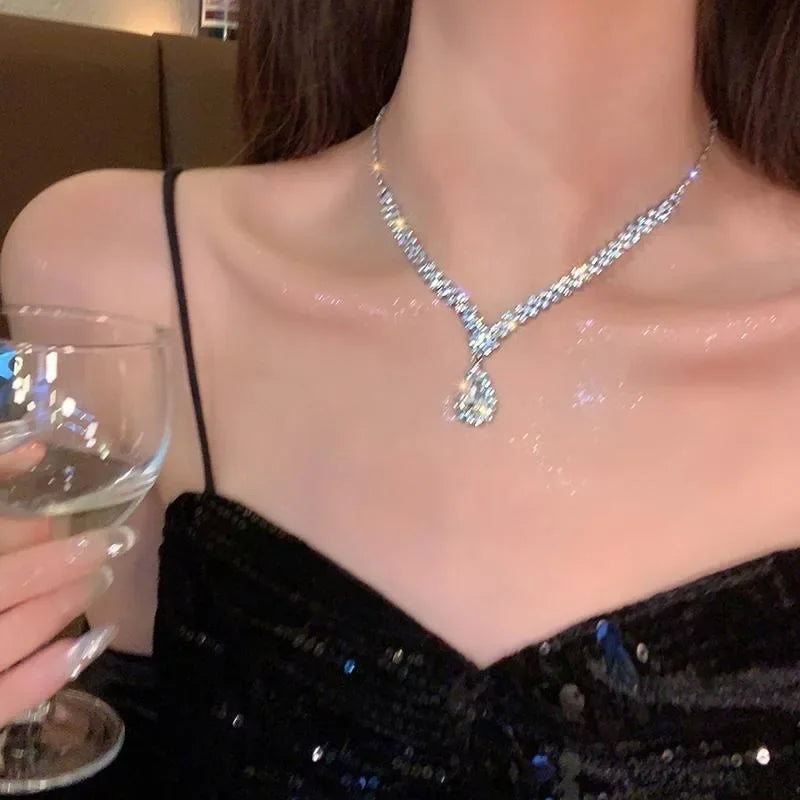 luckacco fashion waterdrop sparkling rhinestone necklace women light luxury jewelry versatile clavicle chain jewellery accessories