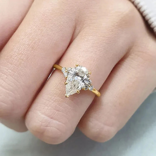 Luckacco daily picks Luxury Drop-shaped Zirconia Wedding Band Female Fashion Gold Color Proposal Ring for Women Simple Gorgeous Accessories