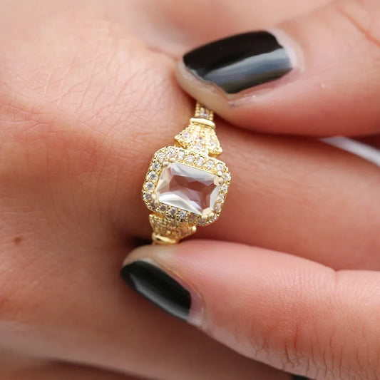 Luckacco New Retro Women Square Royal Princess Stylish Wedding Ladies Finger Ring  Pretty Gift Valentine's Surprise For Wife
