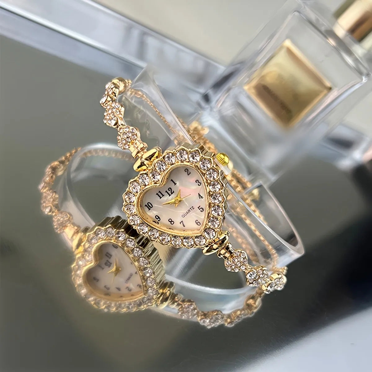 luckacco women's heart rhinestone watch with sparkling dial & golden-tone alloy band - compact quartz wristwatch for everyday elegance