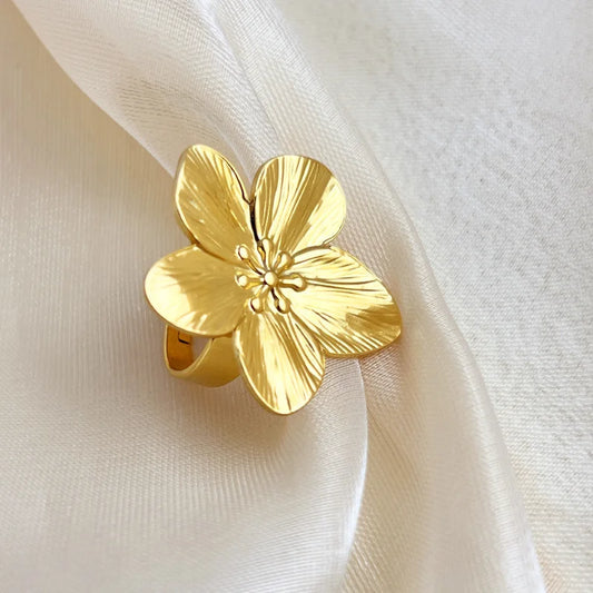 Luckacco New Gold Color Flower Ring for Women Simple Temperament Party Fashion Trendy Charm Waterproof Jewelry Gifts