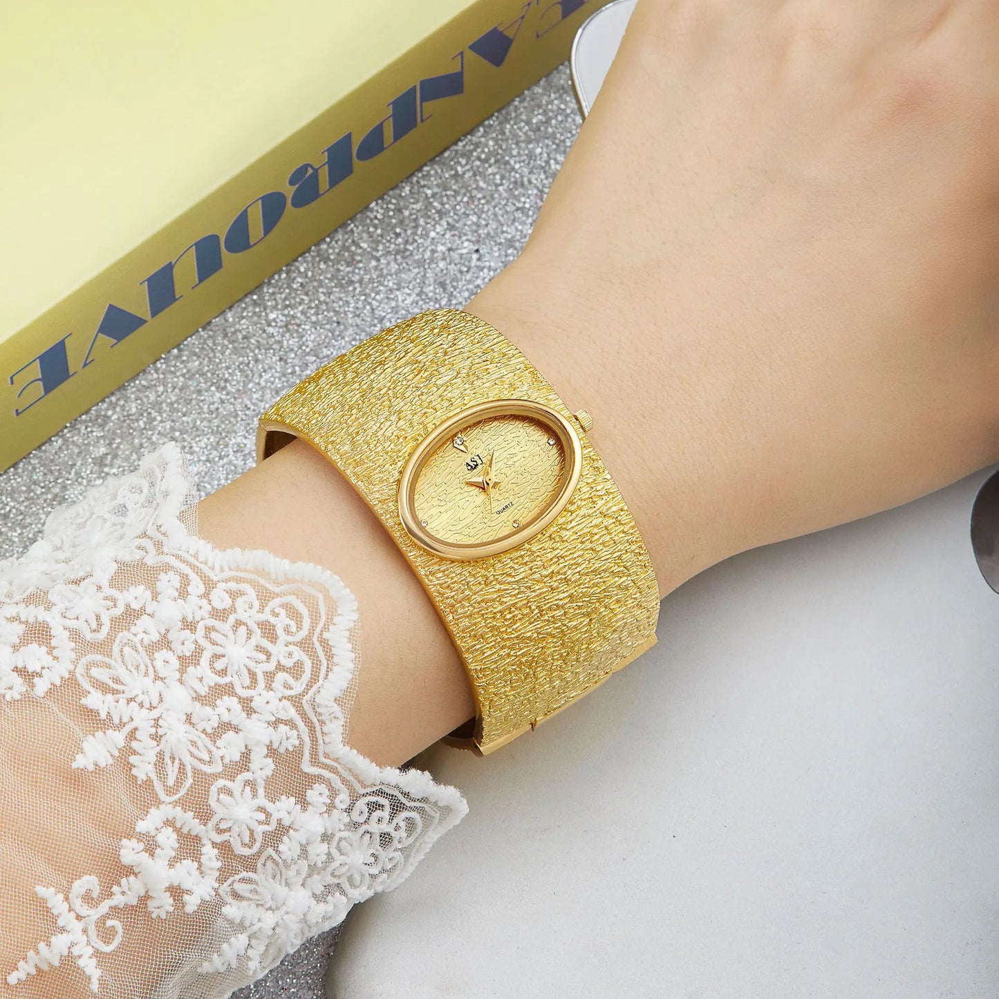 luckacco asj women's bracelet watch reloj mujer gold luxury bark pattern simple watch for women relojes para damas