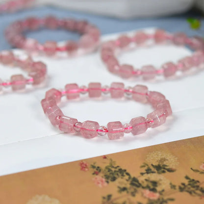 Luckacco Natural Strawberry Sugar Cube Single Circle Bracelet Versatile Pink Beaded Jewelry