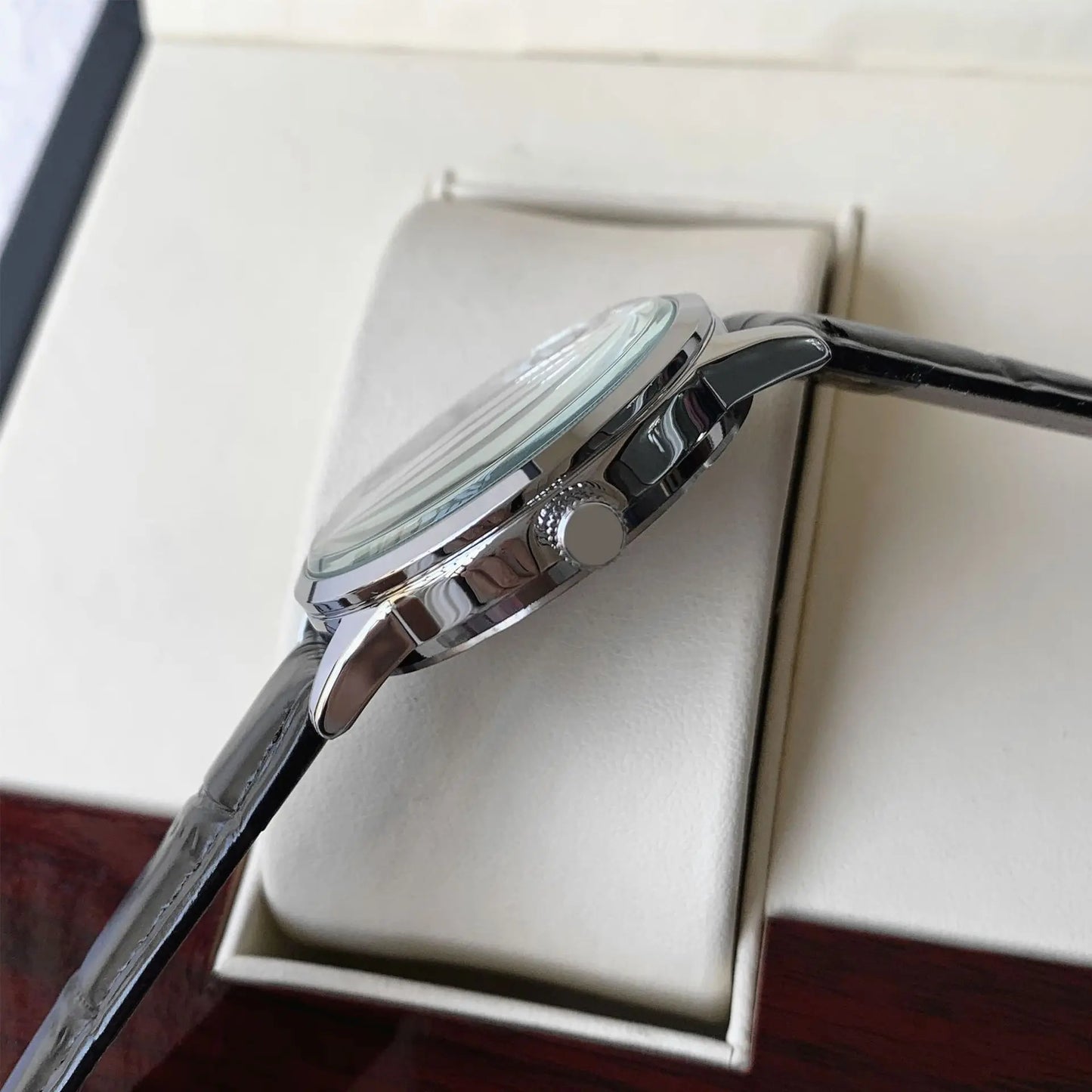 luckacco top brand men's watch simple business waterproof calendar leather strap male fashion quartz watches gift: box, spare battery