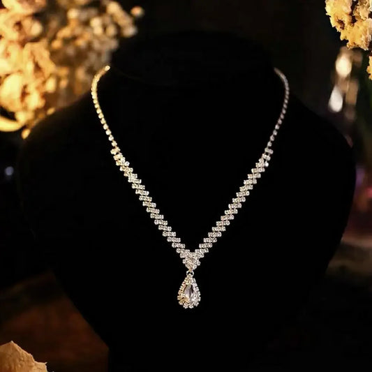 Luckacco Fashion Waterdrop Sparkling Rhinestone Necklace Women Light Luxury Jewelry Versatile Clavicle Chain Jewellery Accessories