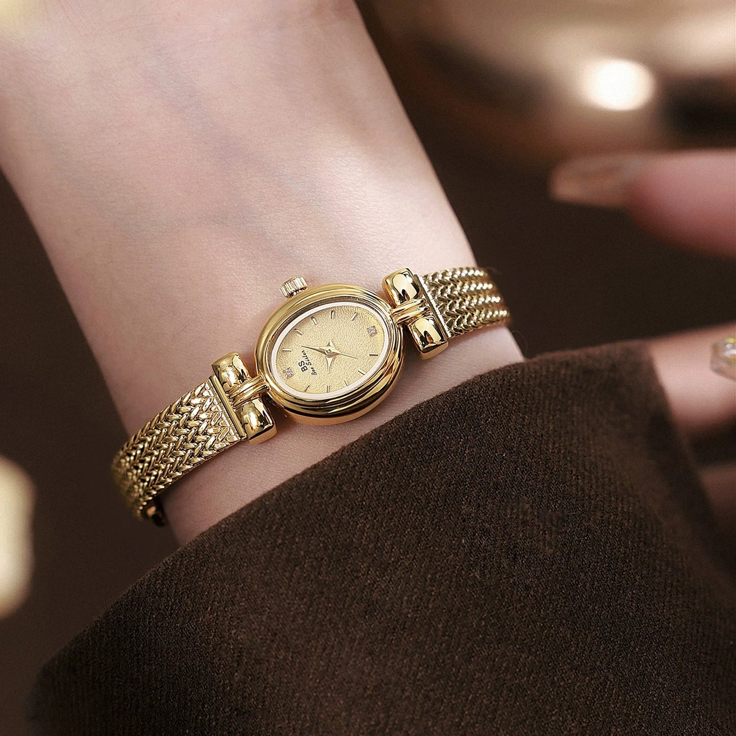 luckacco high quality women watches 2025 vintage luxury jewelry wheat bracelet quartz ladies watch small dial elegant watch for women