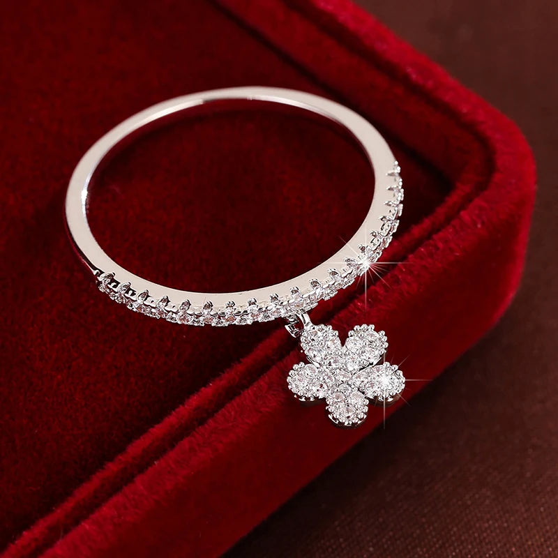 luckacco fashion gracefully synthetic zirconia women's ring with delicate five-leaf flower pendant