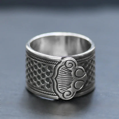 Luckacco Retro Auspicious Cloud Xiangyun Wide Ring Thimble Good Fortune Adjustable Ring Handmade Unisex Designer Jewelry Accessories Gift