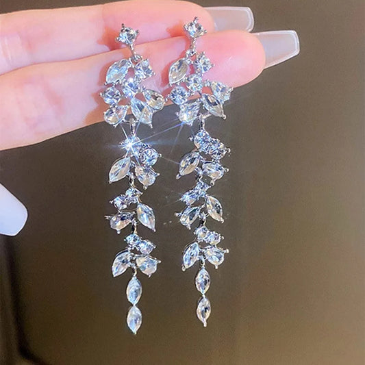 Luckacco 2pcs retro style long style diamond inlaid rose earrings for women's daily dating accessories
