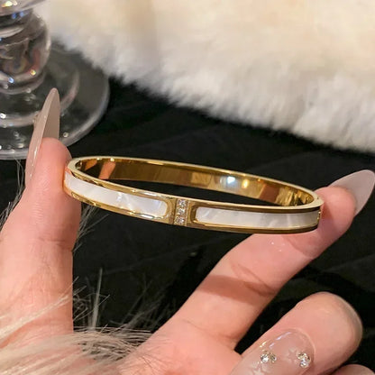 Luckacco Lucky Cute Colorful Five-Leaved Flower Stainless Steel Bracelets for Women Fashion Light Luxury Paty Jewelry Gifts