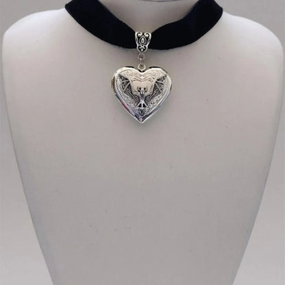 Luckacco Hip-hop Retro Silver Color Stainless Steel Bat Relief Stereo Heart Pendant Necklace for Women Men Fashion Rock Jewellery Gifts