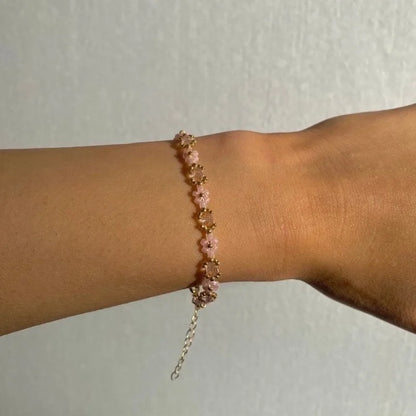 Luckacco Pink Daisy beaded flower bracelet, a gift for her,