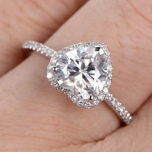 Luckacco Luxury Silver Color Heart Ring for Women Exquisite Fashion Metal Inlaid White Zircon Stones Wedding Ring Engagement Jewelry