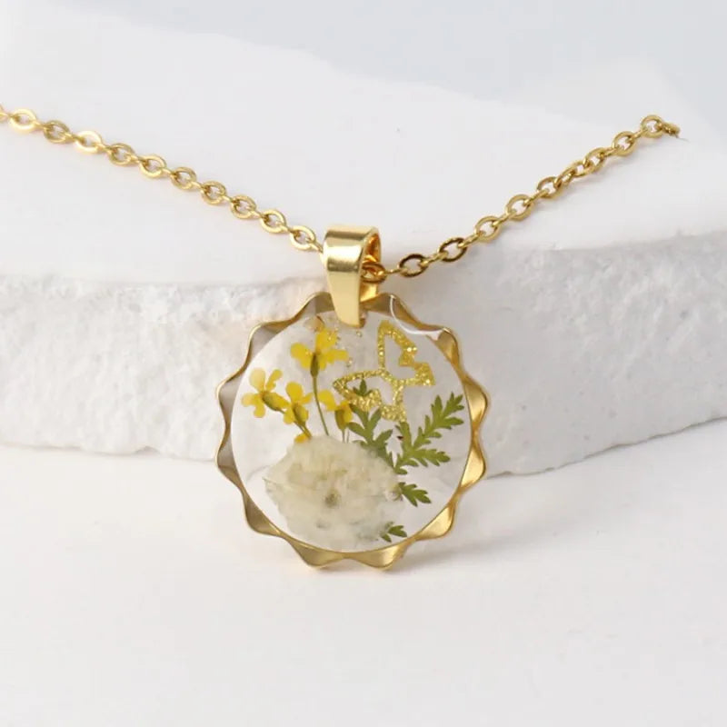 luckacco elegant dried flower charm necklace handmaking epoxy resin flowers necklace unique plant design series chain necklace
