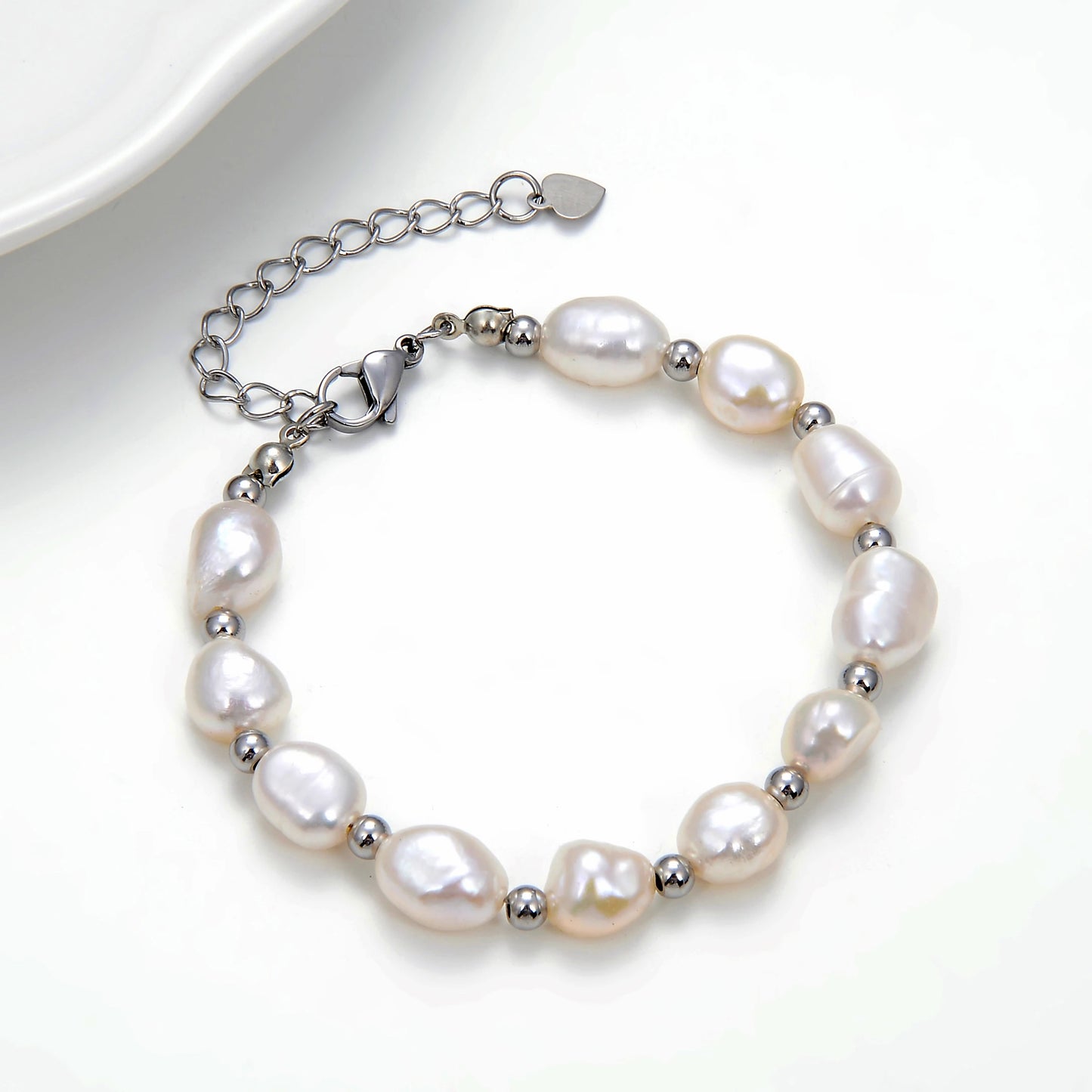 luckacco 2022 korea hot selling natural baroque pearl bracelet for women fashion simple white freshwater pearl bracelet wedding jewelry